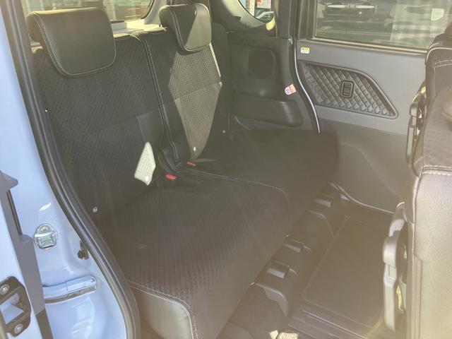 入口に除菌スプレーを設置しておりますので、ご入店時にご利用ください。