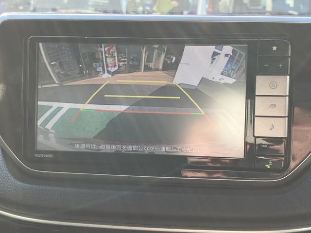 バックカメラ付きです♪ナビを取り付けますとバック連動して、車庫入れもラクラク！