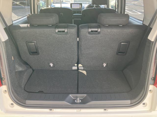 入口に除菌スプレーを設置しておりますので、ご入店時にご利用ください。