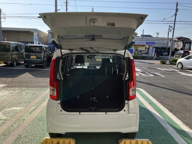他にも画像がございますので、ぜひご覧いただければと思います。より詳しくお車をご覧いただけます。