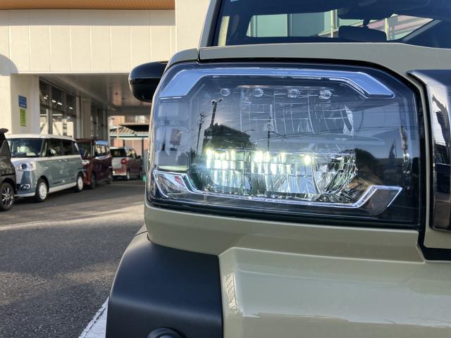 タフト Ｇ　ダーククロムベンチャー　フロントシートヒーター　中古車保証・距離無制限、１年付き　オートライト　ＬＥＤヘッドライト　ＬＥＤフォグランプ　キーフリー　ホールド機能付き電動パーキングブレーキ　オートホールド　フロントシートヒーター　カーペットマット（11枚目）