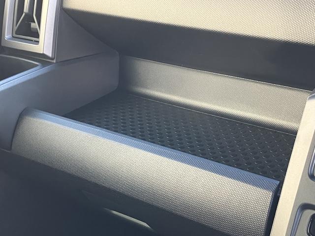 タフト Ｇ　ダーククロムベンチャー　フロントシートヒーター　中古車保証・距離無制限、１年付き　オートライト　ＬＥＤヘッドライト　ＬＥＤフォグランプ　キーフリー　ホールド機能付き電動パーキングブレーキ　オートホールド　フロントシートヒーター　カーペットマット（54枚目）