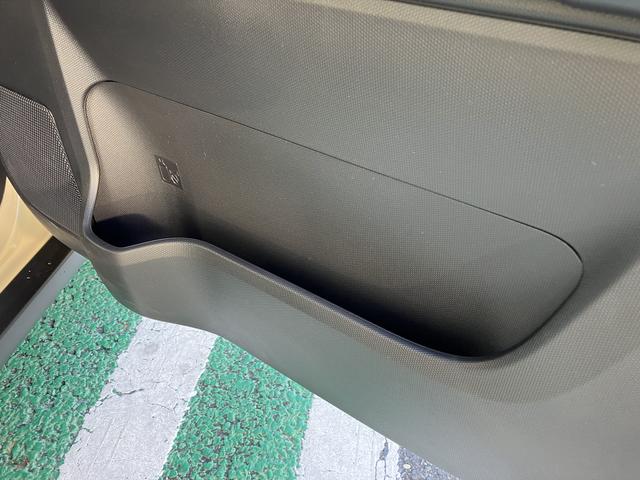 タフト Ｇ　ダーククロムベンチャー　フロントシートヒーター　中古車保証・距離無制限、１年付き　オートライト　ＬＥＤヘッドライト　ＬＥＤフォグランプ　キーフリー　ホールド機能付き電動パーキングブレーキ　オートホールド　フロントシートヒーター　カーペットマット（61枚目）