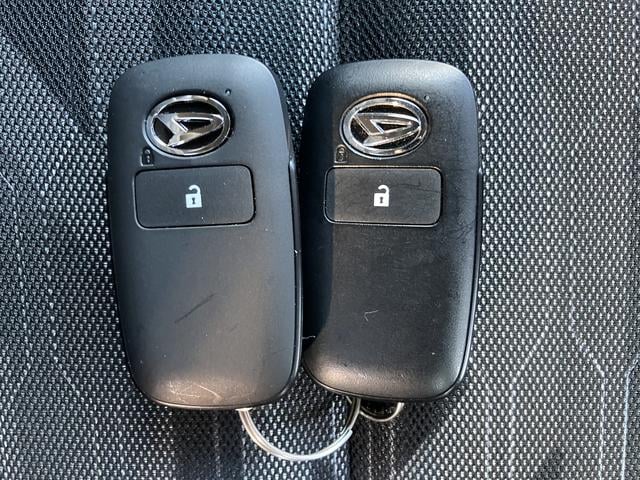 タフト Ｇ　ダーククロムベンチャー　フロントシートヒーター　中古車保証・距離無制限、１年付き　オートライト　ＬＥＤヘッドライト　ＬＥＤフォグランプ　キーフリー　ホールド機能付き電動パーキングブレーキ　オートホールド　フロントシートヒーター　カーペットマット（73枚目）