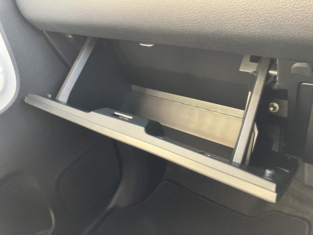 ムーヴキャンバス ストライプスＧ　フロントシートヒーター　電動サイドブレーキ　中古車保証・距離無制限、１年付き　オートライト　ＬＥＤヘッドライト　ＬＥＤフォグランプ　キーフリー　両側電動スライドドア　フロントシートヒーター　ホールド機能付き電動サイドブレーキ　カーペットマット（60枚目）