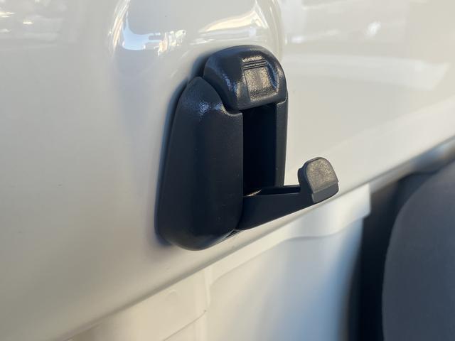 ハイゼットトラック エアコン・パワステ スペシャル 純正ラジオ 保証 まごころ保証 1年間・走行距離無制限付き ハロゲンヘッドライト 純正AM/FMラジオ ラバーマット ロングバイザー マニュアルエアコン(39枚目)