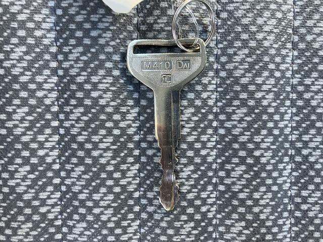 ハイゼットトラック エアコン・パワステ スペシャル 純正ラジオ 保証 まごころ保証 1年間・走行距離無制限付き ハロゲンヘッドライト 純正AM/FMラジオ ラバーマット ロングバイザー マニュアルエアコン(45枚目)