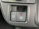 便利で快適な電動パーキングブレーキを装備!停車したときにブレーキペダルから足を離しても停車を維持する『ホールド機能』が付いています。渋滞時等、ずっとブレーキペダルを踏んでいなくても良いので運転が楽に♪