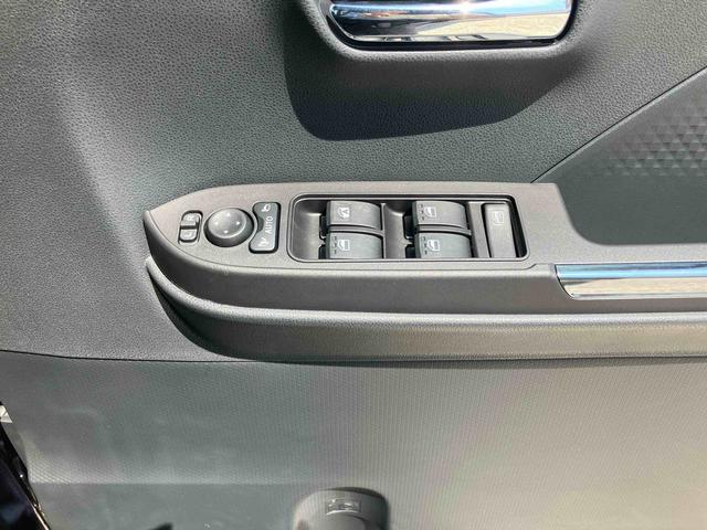 タント カスタムＲＳ　登録済み未使用車　保証　新車保証・まごころ保証　１年間・走行距離無制限付き（11枚目）