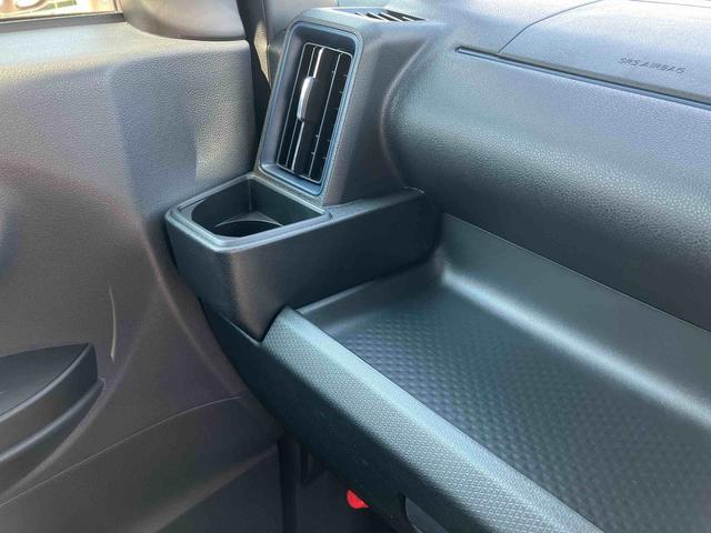 タント カスタムＲＳ　登録済み未使用車　保証　新車保証・まごころ保証　１年間・走行距離無制限付き（16枚目）
