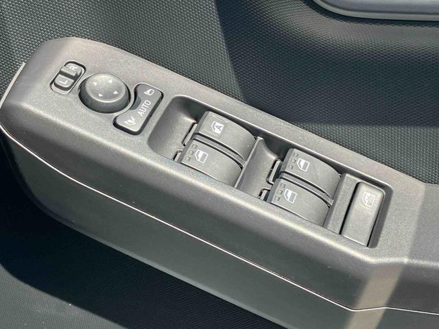 タフト Ｇターボ　ダーククロムベンチャー　届出済み未使用車　保証　新車保証・まごころ保証　１年間・走行距離無制限付き　アダプティブクルーズコントロール　キーフリーシステム　電動パーキングブレーキ　前席シートヒーター　スカイフィールトップ　ＬＥＤヘッドランプ（8枚目）