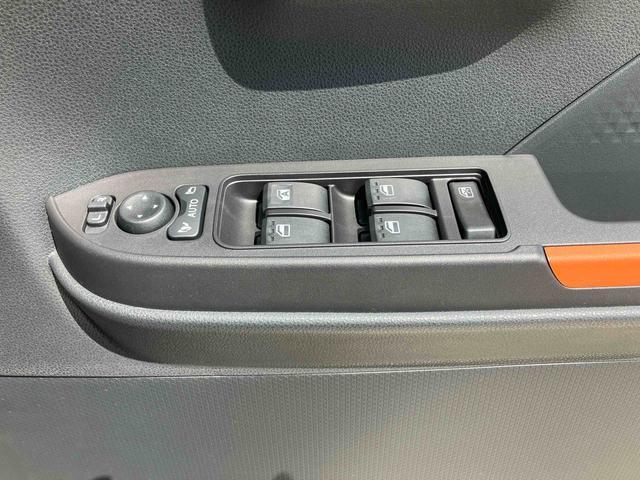 タント ファンクロスターボ　登録済み未使用車　保証　新車保証・まごころ保証　１年間・走行距離無制限付き（11枚目）