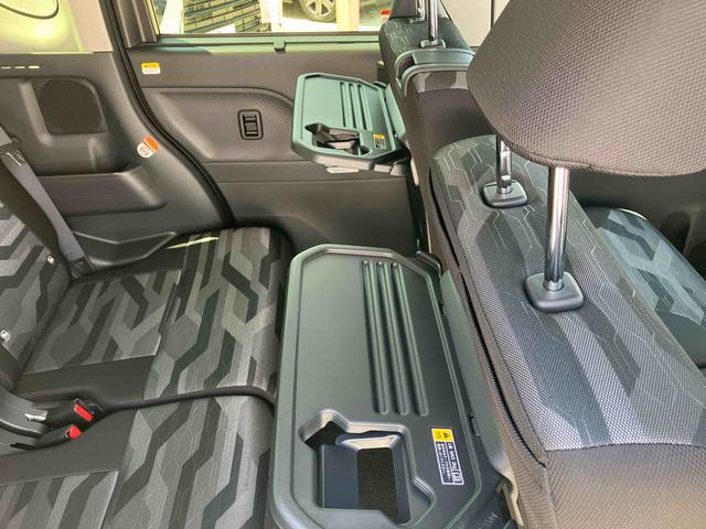 タント ファンクロスターボ　登録済み未使用車　保証　新車保証・まごころ保証　１年間・走行距離無制限付き（18枚目）