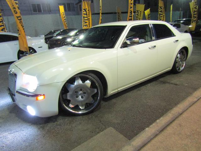 5.7HEMI LEXANI22in ローダウン LEDテール 新車並行車(44枚目)