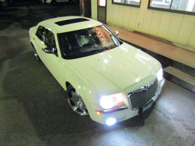 5.7HEMI LEXANI22in ローダウン LEDテール 新車並行車(45枚目)