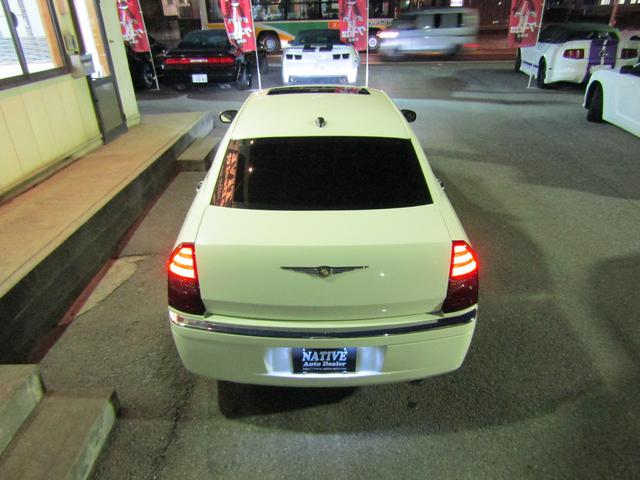 5.7HEMI LEXANI22in ローダウン LEDテール 新車並行車(58枚目)