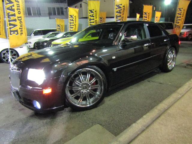 5.7HEMI TIS22in ローダウン メモリーナビ地デジETC バックカメラ SRT8リップスポイラー レフトハンドルディーラー車(44枚目)