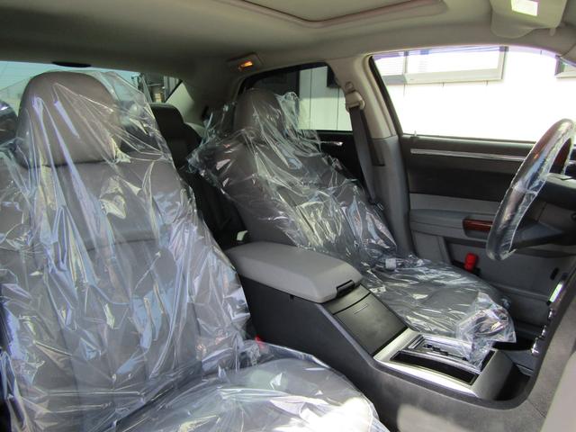 5.7HEMI TIS22in ローダウン メモリーナビ地デジETC バックカメラ SRT8リップスポイラー レフトハンドルディーラー車(72枚目)