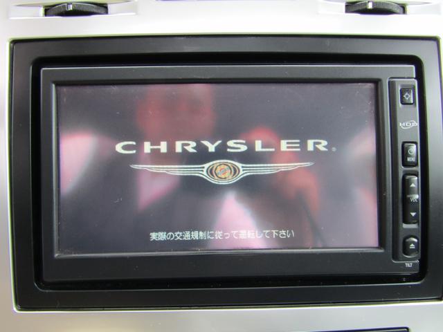 クライスラー・３００Ｃ ５．７ＨＥＭＩ　Ｗｏｒｋ２２ｉｎ　ＨＩＤ　ＬＥＤフォグライト　ＨＤＤナビ　ＥＴＣ　バックカメラ　ＧＰＳレーダー　ＬＥＤテール　ディーラー車（20枚目）
