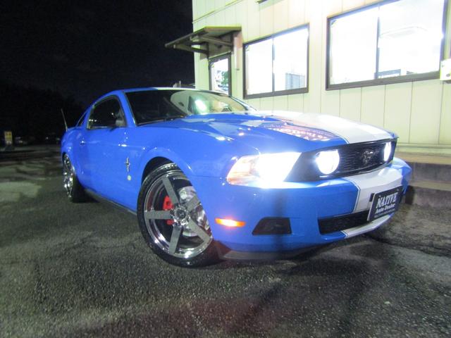 FORD MUSTANG V6 COUPE PREMIUM