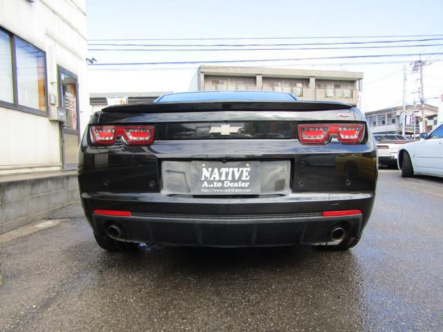 シボレーカマロ ＬＴ　ＲＳ　カマロ生誕４５周年記念限定車　ワンオーナー　ＺＬ１スタイリングバンパー　ＶＥＮＥＲＤＩ２０ｉｎ　ＬＥＤヘッドライト　ＬＥＤフォグライト　ＨＤＤナビ地デジ　ＥＴＣ　バックカメラ（29枚目）