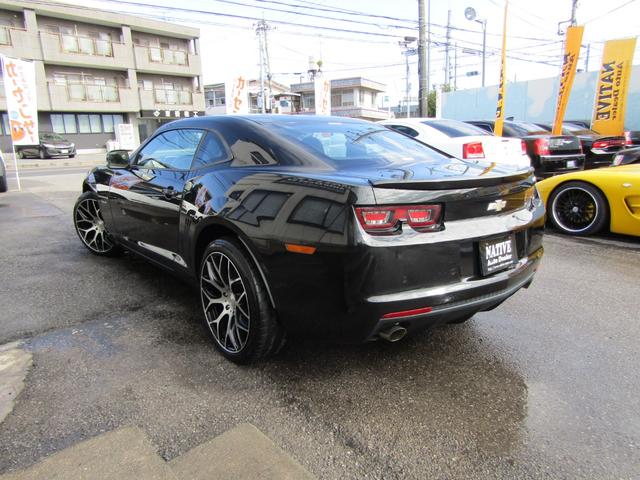シボレーカマロ ＬＴ　ＲＳ　カマロ生誕４５周年記念限定車　ワンオーナー　ＺＬ１スタイリングバンパー　ＶＥＮＥＲＤＩ２０ｉｎ　ＬＥＤヘッドライト　ＬＥＤフォグライト　ＨＤＤナビ地デジ　ＥＴＣ　バックカメラ（33枚目）