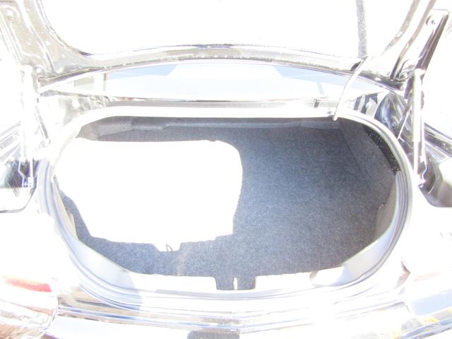 クーペの中では大きな容量を持つトランクルームです