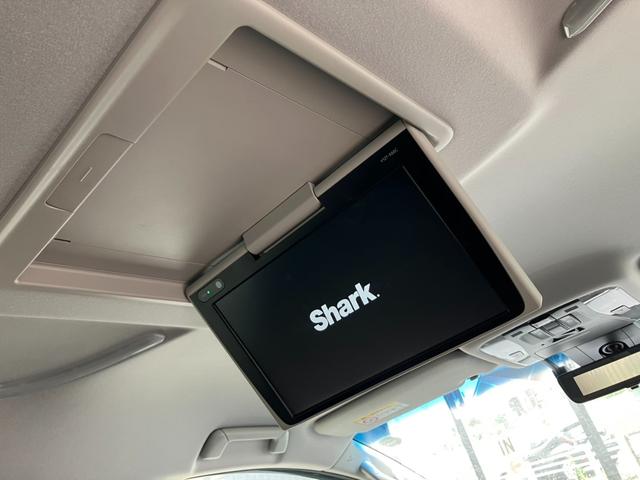 アルファード ２．５Ｓ　後席モニタ－　デジタルインナ－ミラ－　純正ナビ　両側電動スライドドア　フルセグＴＶ　バックカメラ　レ－ダ－クルコン　ビルトインＥＴＣ（4枚目）