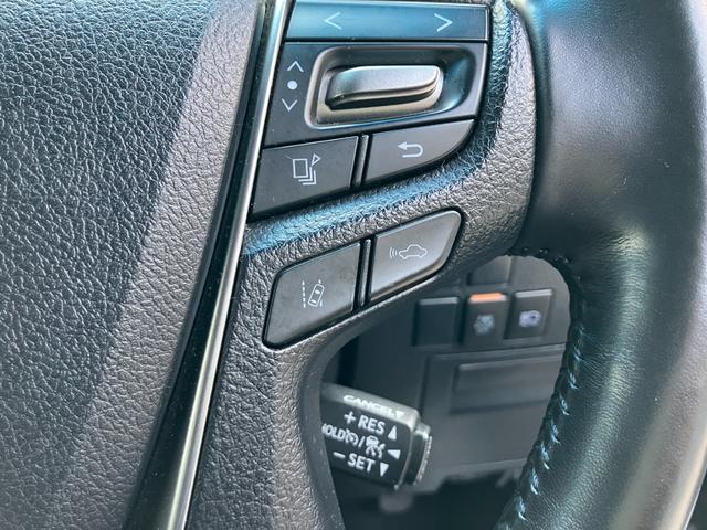 アルファード ２．５Ｓ　タイプゴールド　純正大型後席モニタ－　レ－ダ－クルコン　フルセグＴＶ　バックカメラ　両側パワスラ　パワーバックドア　両側電動スライドドア　ＡＣ１００Ｖ電源　ＬＥＤヘッドライト　シートカバー　電動リアゲート　ＥＴＣ（8枚目）