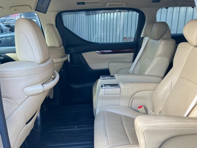 ヴェルファイアハイブリッド Ｖ　Ｌエディション　ワンオーナー　ベージュ革シート　純正大型後席モニター　１５００Ｗ電源　バックカメラ　パワーバックドア　両側パワスラ　シートヒーター　レーダークルコン　プリクラッシュセーフティー　オートマハイビーム（29枚目）