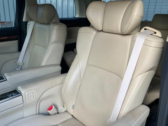 ヴェルファイアハイブリッド Ｖ　Ｌエディション　ワンオーナー　ベージュ革シート　純正大型後席モニター　１５００Ｗ電源　バックカメラ　パワーバックドア　両側パワスラ　シートヒーター　レーダークルコン　プリクラッシュセーフティー　オートマハイビーム（32枚目）