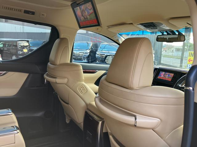ヴェルファイアハイブリッド Ｖ　Ｌエディション　ワンオーナー　ベージュ革シート　純正大型後席モニター　１５００Ｗ電源　バックカメラ　パワーバックドア　両側パワスラ　シートヒーター　レーダークルコン　プリクラッシュセーフティー　オートマハイビーム（35枚目）