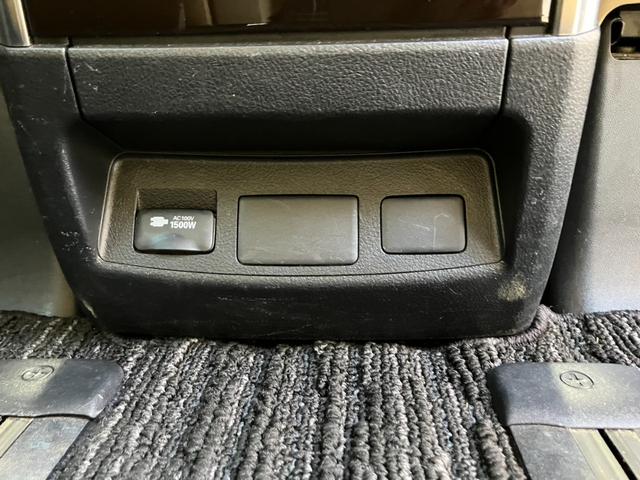 ヴェルファイアハイブリッド Ｖ　Ｌエディション　ワンオーナー　ベージュ革シート　純正大型後席モニター　１５００Ｗ電源　バックカメラ　パワーバックドア　両側パワスラ　シートヒーター　レーダークルコン　プリクラッシュセーフティー　オートマハイビーム（41枚目）
