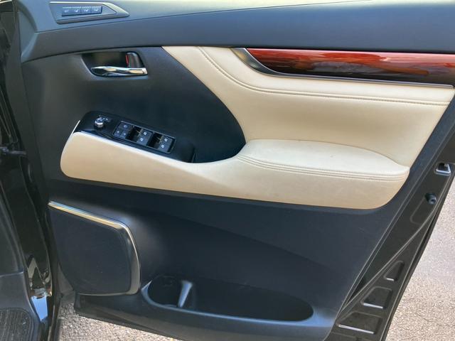 ヴェルファイアハイブリッド Ｖ　Ｌエディション　ワンオーナー　ベージュ革シート　純正大型後席モニター　１５００Ｗ電源　バックカメラ　パワーバックドア　両側パワスラ　シートヒーター　レーダークルコン　プリクラッシュセーフティー　オートマハイビーム（44枚目）