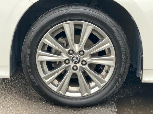 アルファード ２．５Ｓ　タイプゴールド　（３９）サンルーフ　後席モニター　デジタルインナーミラー　フルセグ　バックカメラ　ＣＤ／ＤＶＤ　Ｄオーディオ　レーダークルコン　両側電動スライドドア　電動リアゲート　１００Ｖ電源　ハーフレザー　ＥＴＣ（56枚目）