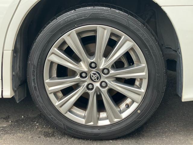 アルファード ２．５Ｓ　タイプゴールド　（３９）サンルーフ　後席モニター　デジタルインナーミラー　フルセグ　バックカメラ　ＣＤ／ＤＶＤ　Ｄオーディオ　レーダークルコン　両側電動スライドドア　電動リアゲート　１００Ｖ電源　ハーフレザー　ＥＴＣ（57枚目）