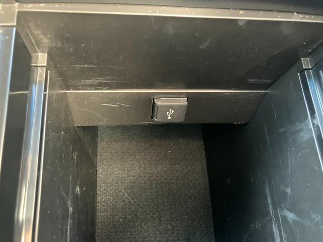 アルファード ２．５Ｓ　タイプゴールド　（３８）後席モニタ－　フルセグ　バックカメラ　デジタルインナーミラー　ディスプレイオーディオ　三眼ＬＥＤヘッドライト　レーダークルコン　両側電動スライド　電動リアゲート　ハーフレザー　ビルトインＥＴＣ（13枚目）