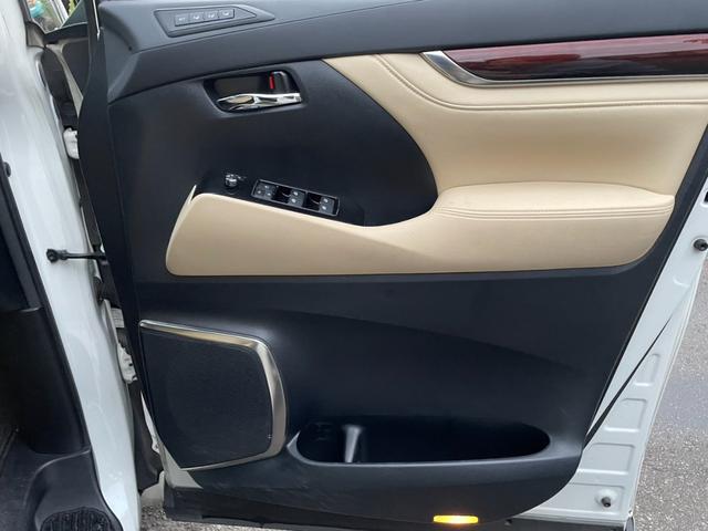 アルファード 2.5G (41)アルパイン後席モニタ-&10型ナビ フルセグ バックカメラ レーダークルコン 両側電動スライドドア 電動リアゲート ハーフレザー AC100V電源 Bluetooth 衝突軽減ブレーキ(36枚目)