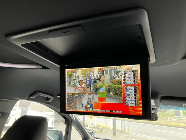 ヴェルファイアハイブリッド Z ゴールデンアイズ (144)後席モニタ- ディスプレイオーディオ 社外20AW 三眼LEDヘッドライト/シーケンシャルウィンカ フルセグTV バックカメラ レーダークルコン 両側電動スライドドア 電動リアゲート ETC(4枚目)