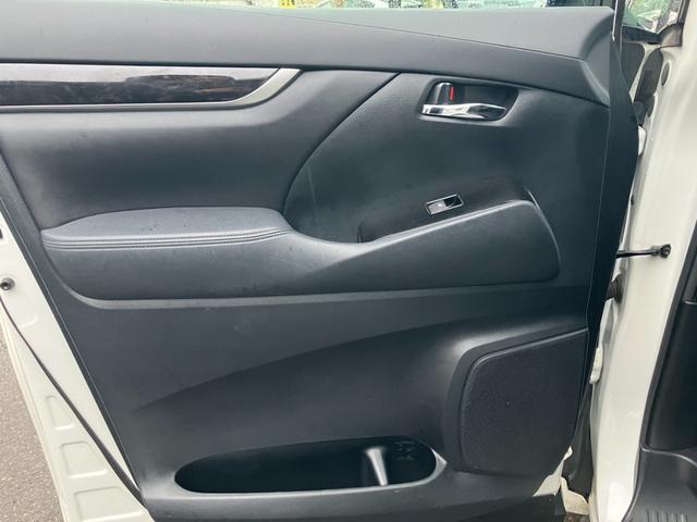 ヴェルファイアハイブリッド Z 後席モニター 社外10型ナビ フルセグTV バックカメラ 両側電動スライドドア レーダークルコン 寒冷地仕様 衝突被害軽減ブレーキ レーンアシスト ビルトインETC Bluetooth(17枚目)