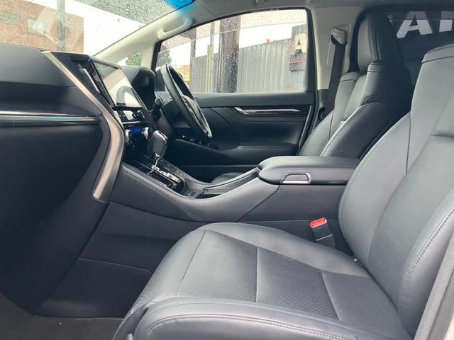 アルファード 2.5S Cパッケージ (131)後席モニター 純正10型ナビ 黒革シート フルセグ バックカメラ 両側電動スライドドア 電動リアゲート シートエアコン レーダークルコン 衝突被害軽減ブレーキ レーンキープアシスト ETC(19枚目)