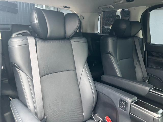 アルファード 2.5S Cパッケージ (131)後席モニター 純正10型ナビ 黒革シート フルセグ バックカメラ 両側電動スライドドア 電動リアゲート シートエアコン レーダークルコン 衝突被害軽減ブレーキ レーンキープアシスト ETC(29枚目)