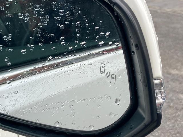 ヴェルファイア ２．５Ｚ　８人乗り　純正大型後席モニター　純正１０型ナビ　ＢＳＭ　デジタルインナーミラー　両側パワスラ　バックカメラ　ＴＶキャンセラー　レーダークルコン　プリクラッシュセーフティー　ＬＥＤヘッドライト　ＥＴＣ（8枚目）
