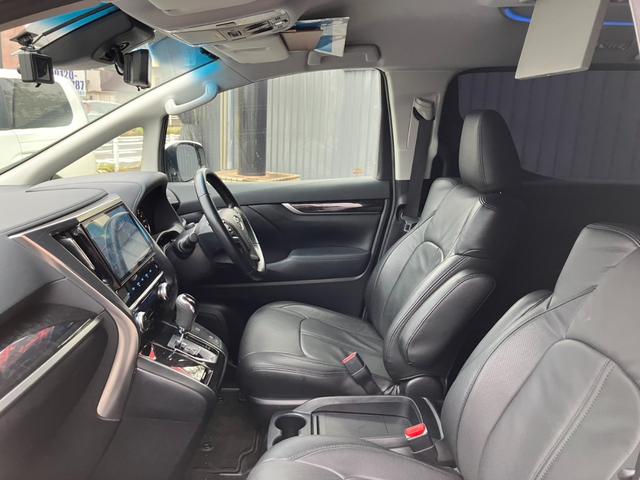 ヴェルファイア ２．５Ｚ　８人乗り　純正大型後席モニター　純正１０型ナビ　ＢＳＭ　デジタルインナーミラー　両側パワスラ　バックカメラ　ＴＶキャンセラー　レーダークルコン　プリクラッシュセーフティー　ＬＥＤヘッドライト　ＥＴＣ（24枚目）