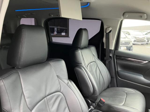 ヴェルファイア ２．５Ｚ　８人乗り　純正大型後席モニター　純正１０型ナビ　ＢＳＭ　デジタルインナーミラー　両側パワスラ　バックカメラ　ＴＶキャンセラー　レーダークルコン　プリクラッシュセーフティー　ＬＥＤヘッドライト　ＥＴＣ（40枚目）