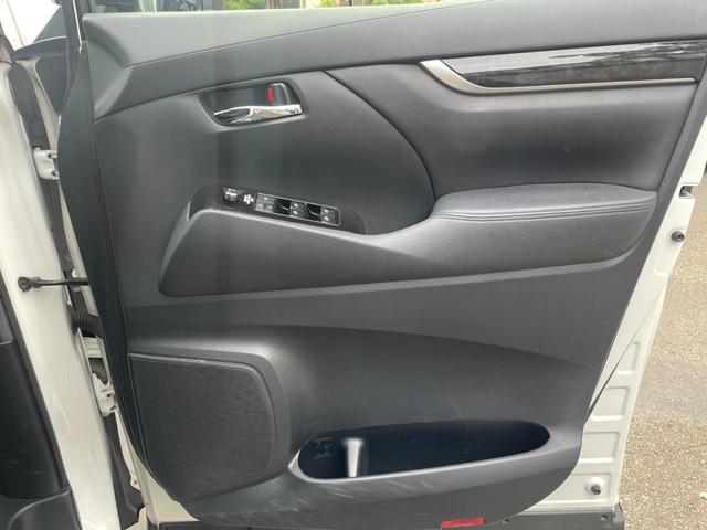 アルファード 2.5S サンルーフ アルパイン11型ナビ&12.8型後席モニター バックカメラ 両側パワスラ 8人乗り レーダークルコン プリクラッシュセーフティー LEDヘッドライト フルセグTV 純正18インチAW(38枚目)