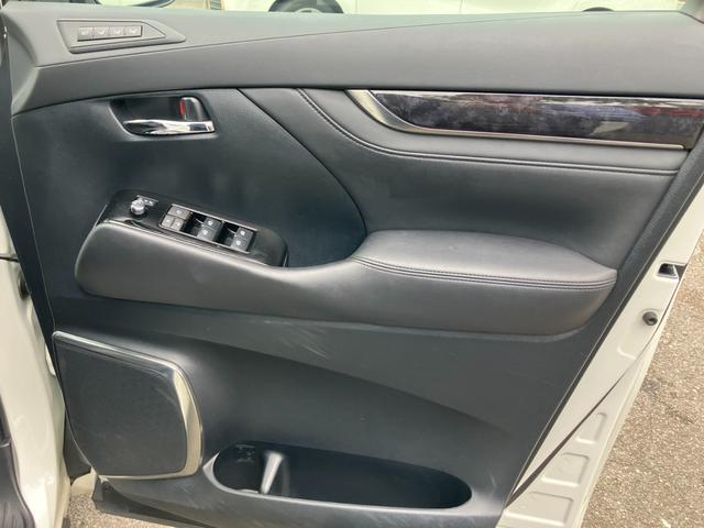 アルファード 2.5S Cパッケージ 黒革シート デジタルインナーミラー 純正大型ナビ シートエアコン 両側パワスラ バックカメラ パワーバックドア AC100V電源 プリクラッシュセーフティー レーダークルコン フルセグTV ETC(40枚目)