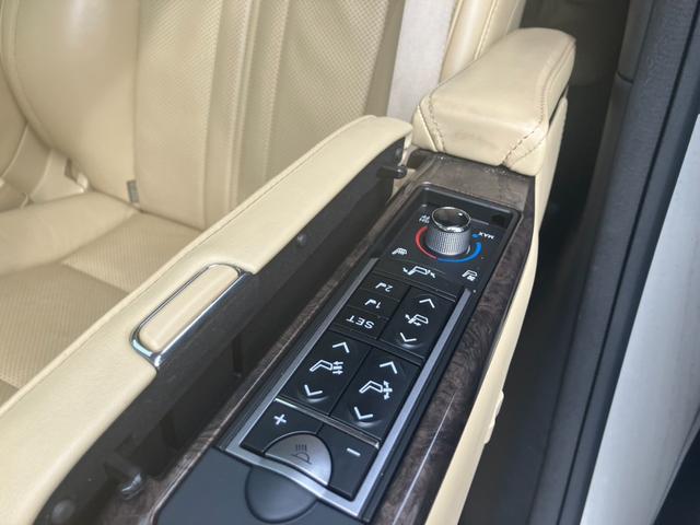 アルファードハイブリッド エグゼクティブラウンジ　サンルーフ　モデリスタエアロ　ＪＢＬサウンド　ＭＯＰ大型後席モニター　全方位カメラ　ＭＯＰ大型ナビ　１５００Ｗ電源　寒冷地仕様　デジタルインナーミラー　ＢＳＭ　ベージュ革シート　レーダークルコン（35枚目）