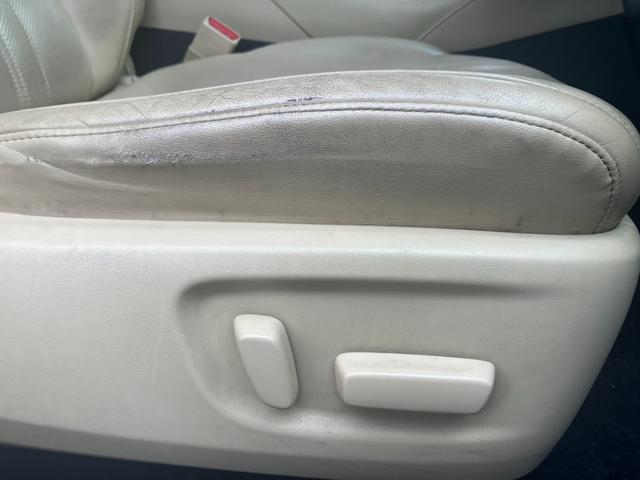 アルファードハイブリッド エグゼクティブラウンジ　サンルーフ　モデリスタエアロ　ＪＢＬサウンド　ＭＯＰ大型後席モニター　全方位カメラ　ＭＯＰ大型ナビ　１５００Ｗ電源　寒冷地仕様　デジタルインナーミラー　ＢＳＭ　ベージュ革シート　レーダークルコン（48枚目）