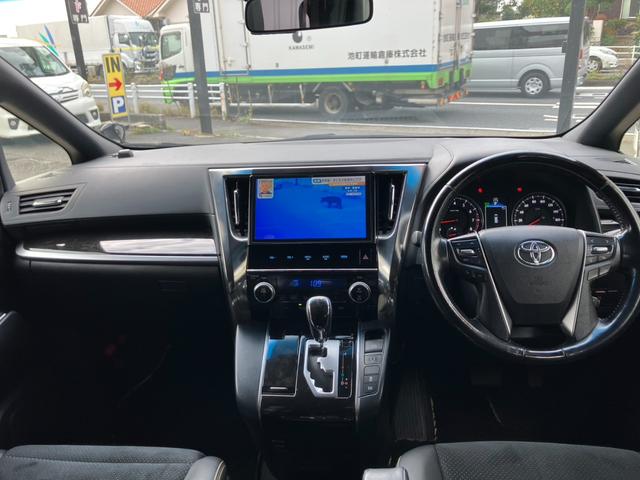 ヴェルファイア ２．５Ｚ　Ａエディション　ゴールデンアイズ　大型後席モニター　純正１０型ナビ　両側パワスラ　バックカメラ　レーダークルコン　プリクラッシュセーフティー　ＡＣ１００Ｖ電源　パワーバックドア　ドラレコ　専用ハーフレザーシート　フルセグＴＶ　ＥＴＣ（6枚目）